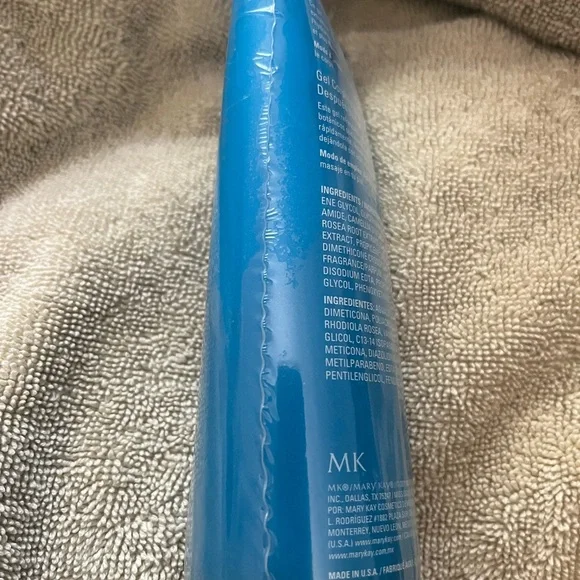 Mary Kay Blue Suncare Collection - Picture 3 of 3